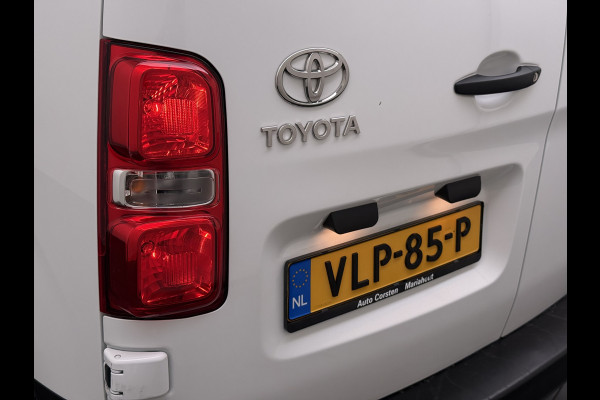 Toyota PROACE Electric Worker 136PK Automaat 3-Persoons Navi Apple Carplay Android Auto Airco Pdc DAB Bluetooth Cruise Control Regen-Lichtsensor Betonplex Vloer Wandbetimmering Schuifdeur Origineel Nederlandse Auto Dealeronderhouden
