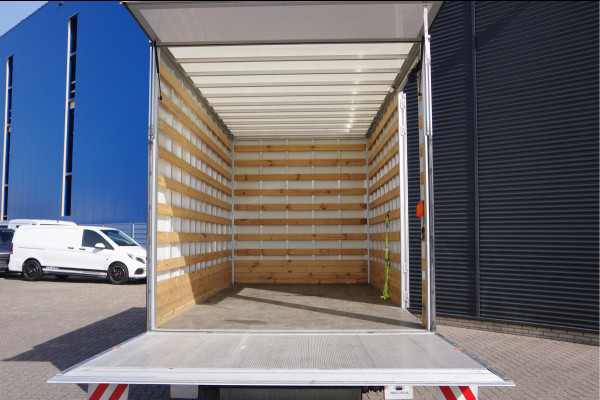 Iveco Daily 35C18 3.0 180PK AUT. N1! DUBBELLUCHT BAKWAGEN, LAADKLEP, ZIJDEUR, 3-ZITS, CLIMA, CRUISE, LED, NAVI, CARPLAY