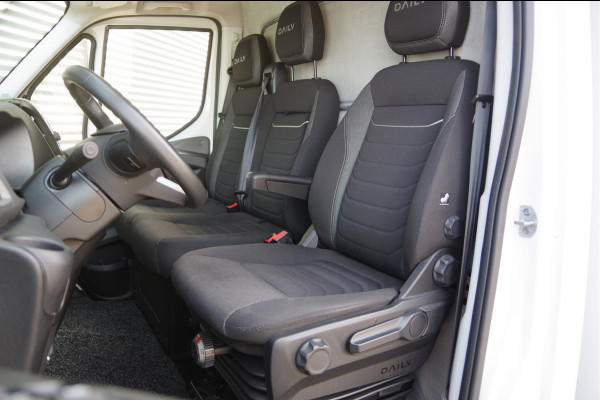 Iveco Daily 35C18 3.0 180PK AUT. N1! DUBBELLUCHT BAKWAGEN, LAADKLEP, ZIJDEUR, 3-ZITS, CLIMA, CRUISE, LED, NAVI, CARPLAY