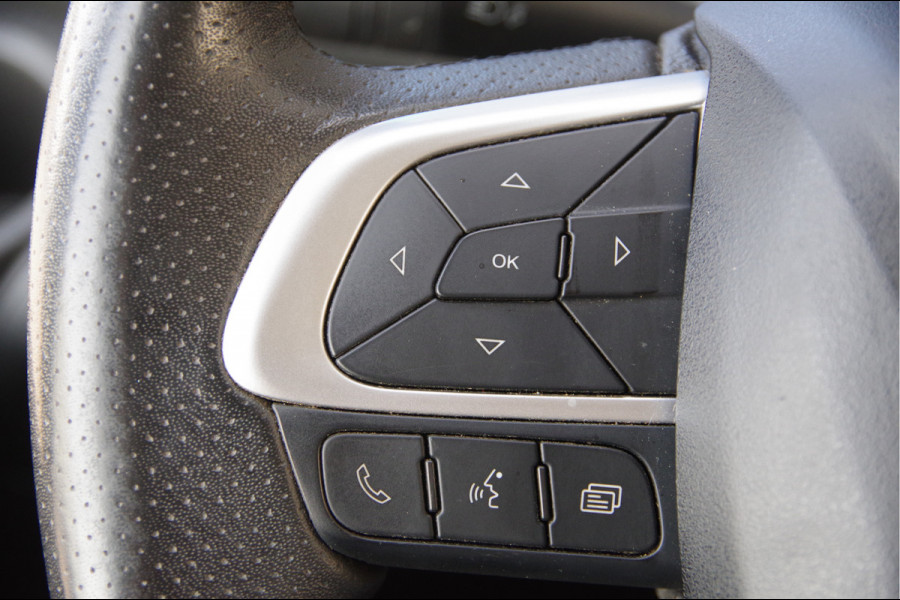 Iveco Daily 35C18 3.0 180PK AUT. N1! DUBBELLUCHT BAKWAGEN, LAADKLEP, ZIJDEUR, 3-ZITS, CLIMA, CRUISE, LED, NAVI, CARPLAY