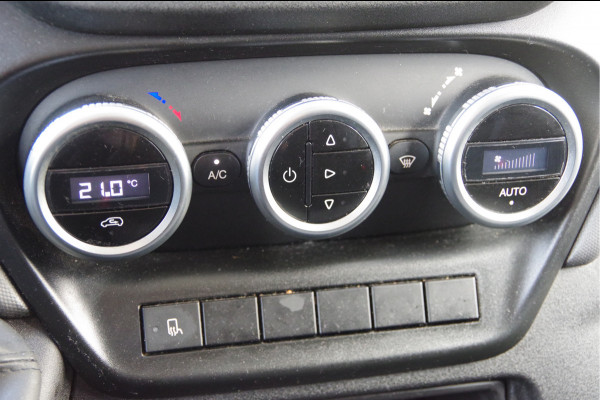Iveco Daily 35C18 3.0 180PK AUT. N1! DUBBELLUCHT BAKWAGEN, LAADKLEP, ZIJDEUR, 3-ZITS, CLIMA, CRUISE, LED, NAVI, CARPLAY