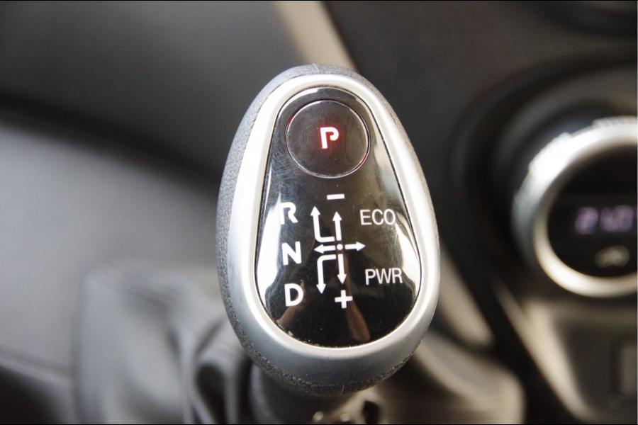 Iveco Daily 35C18 3.0 180PK AUT. N1! DUBBELLUCHT BAKWAGEN, LAADKLEP, ZIJDEUR, 3-ZITS, CLIMA, CRUISE, LED, NAVI, CARPLAY
