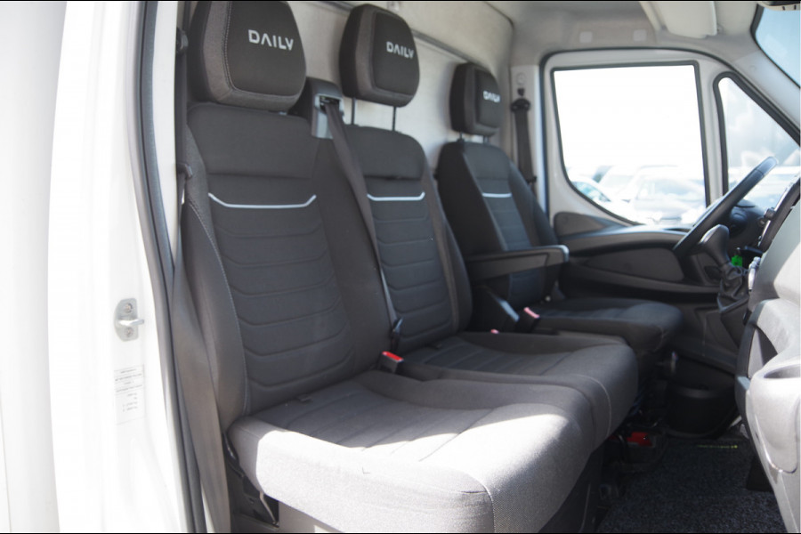 Iveco Daily 35C18 3.0 180PK AUT. N1! DUBBELLUCHT BAKWAGEN, LAADKLEP, ZIJDEUR, 3-ZITS, CLIMA, CRUISE, LED, NAVI, CARPLAY