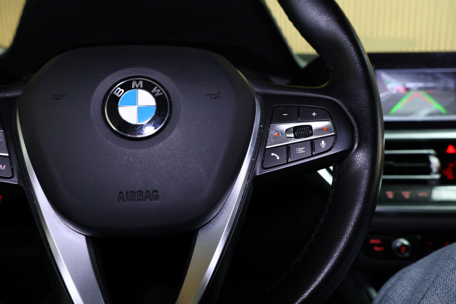BMW 3 Serie 318i Business Edition AVM SPORTLEDER NAVI CARPLAY VIRTUAL '21