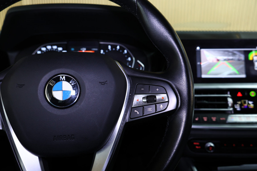 BMW 3 Serie 318i Business Edition AVM SPORTLEDER NAVI CARPLAY VIRTUAL '21