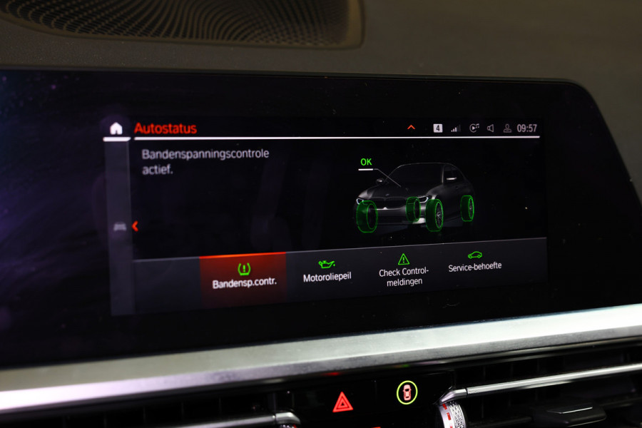 BMW 3 Serie 318i Business Edition AVM SPORTLEDER NAVI CARPLAY VIRTUAL '21
