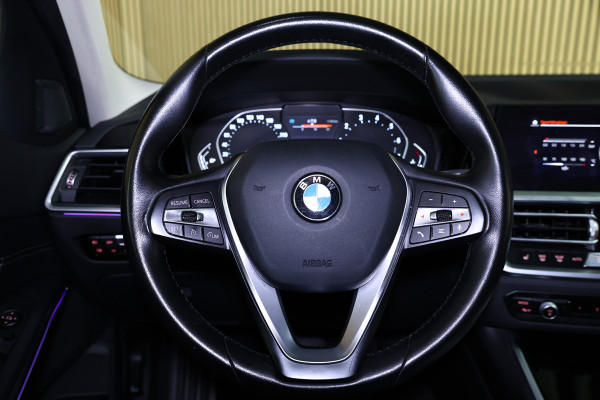 BMW 3 Serie 318i Business Edition AVM SPORTLEDER NAVI CARPLAY VIRTUAL '21