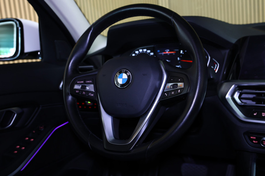 BMW 3 Serie 318i Business Edition AVM SPORTLEDER NAVI CARPLAY VIRTUAL '21