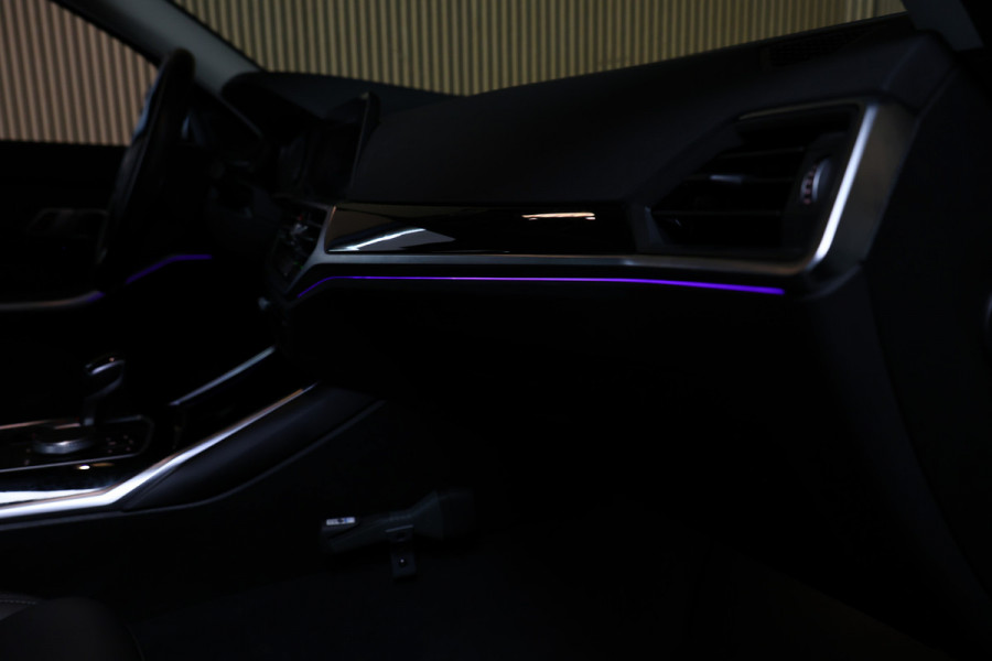 BMW 3 Serie 318i Business Edition AVM SPORTLEDER NAVI CARPLAY VIRTUAL '21