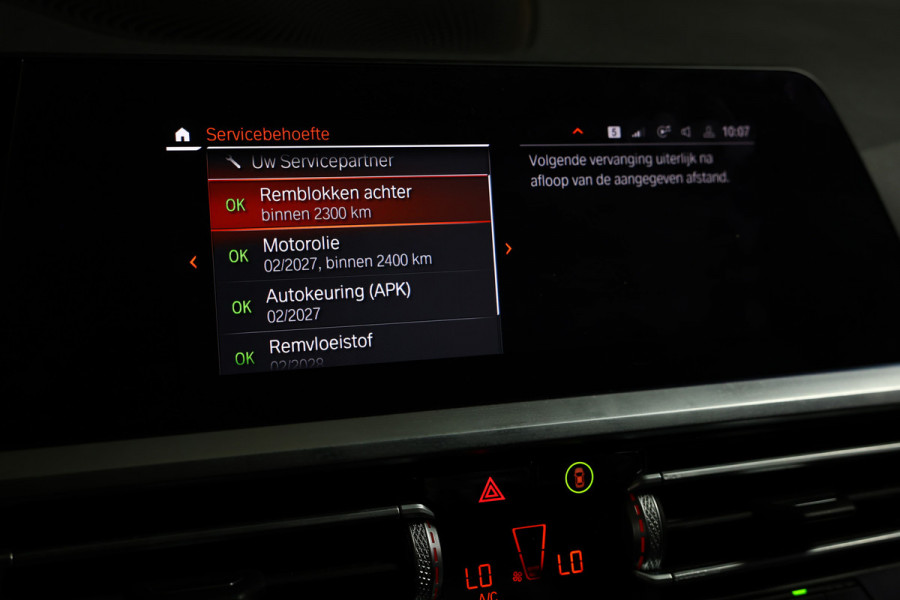 BMW 3 Serie 318i Business Edition AVM SPORTLEDER NAVI CARPLAY VIRTUAL '21