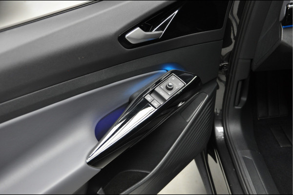 Volkswagen ID.4 Navi ACC Camera Warmtepomp PDC Stuurverwarm. Carplay 19" LM velgen Climate voor & achter Interieur voorverwarming & koeling