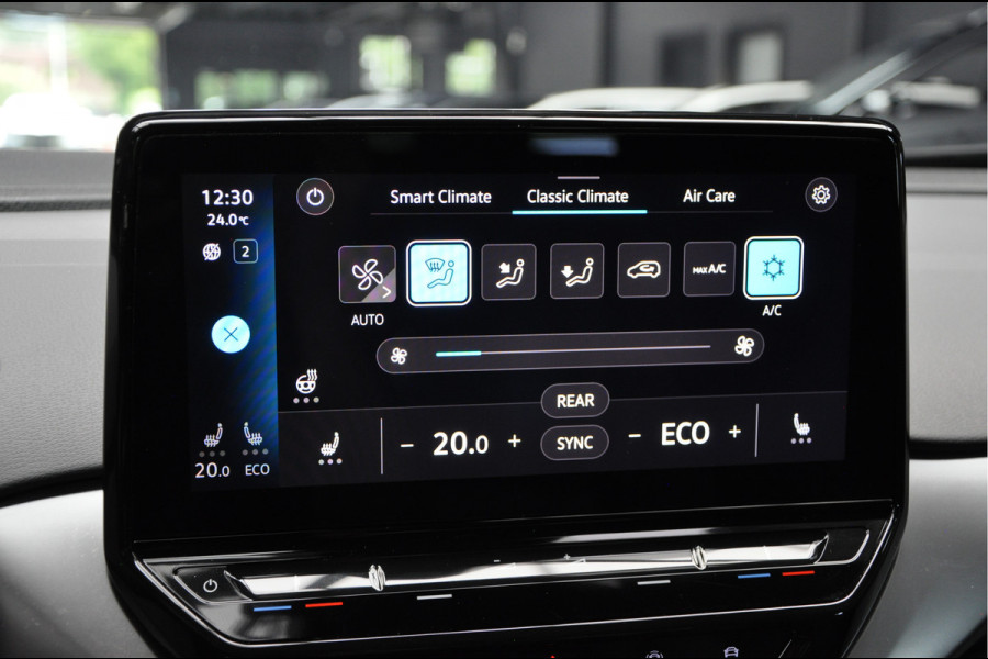 Volkswagen ID.4 Navi ACC Camera Warmtepomp PDC Stuurverwarm. Carplay 19" LM velgen Climate voor & achter Interieur voorverwarming & koeling
