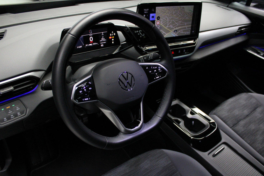 Volkswagen ID.4 Pro 77 kWh Navi ACC Camera Warmtep. Carplay PDC Stuurverwarm. 19" LM velgen Climate (3 zone) Interieur voorverwarming & koeling