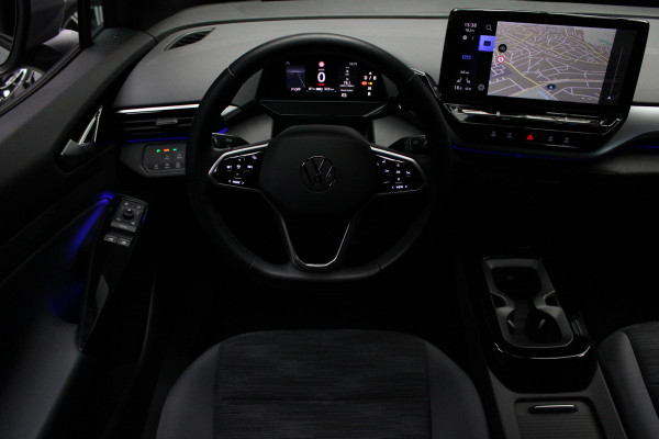 Volkswagen ID.4 Pro 77 kWh Navi ACC Camera Warmtep. Carplay PDC Stuurverwarm. 19" LM velgen Climate (3 zone) Interieur voorverwarming & koeling