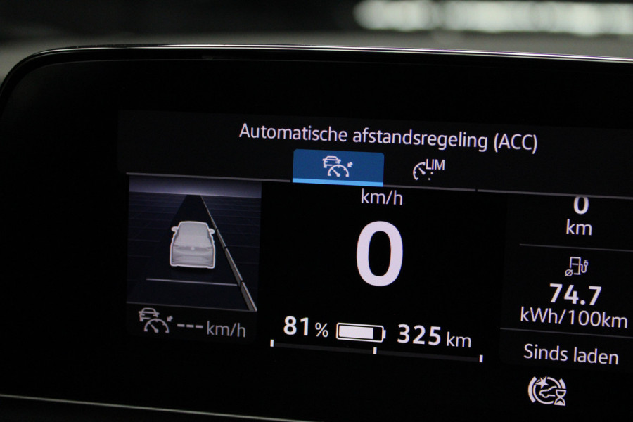 Volkswagen ID.4 Pro 77 kWh Navi ACC Camera Warmtep. Carplay PDC Stuurverwarm. 19" LM velgen Climate (3 zone) Interieur voorverwarming & koeling