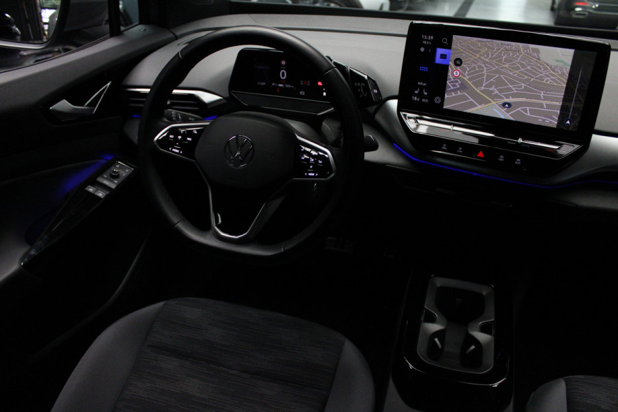 Volkswagen ID.4 Pro 77 kWh Navi ACC Camera Warmtep. Carplay PDC Stuurverwarm. 19" LM velgen Climate (3 zone) Interieur voorverwarming & koeling