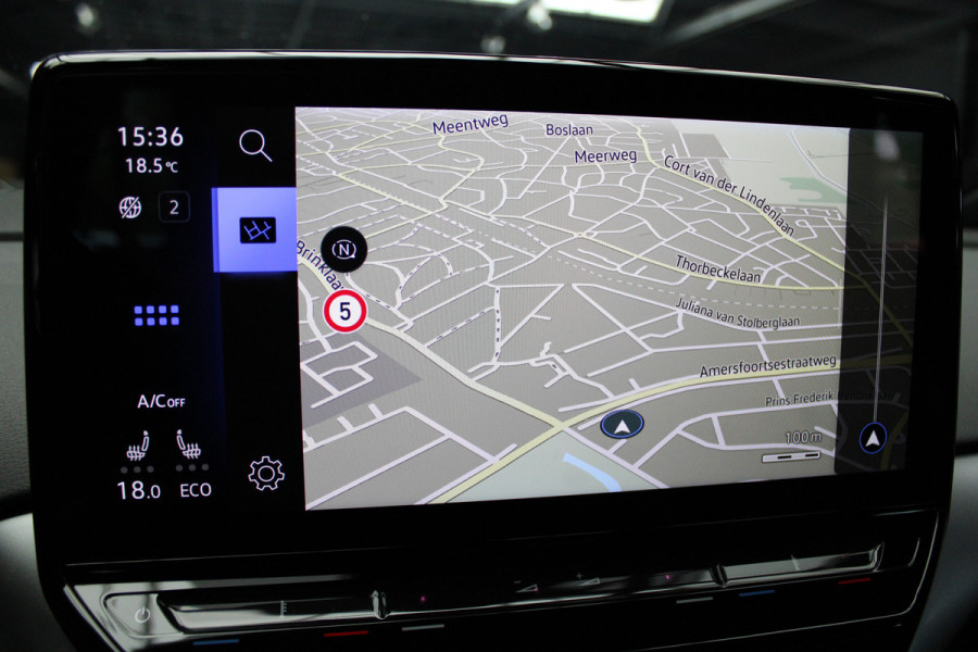 Volkswagen ID.4 Pro 77 kWh Navi ACC Camera Warmtep. Carplay PDC Stuurverwarm. 19" LM velgen Climate (3 zone) Interieur voorverwarming & koeling