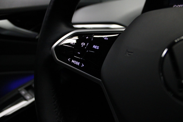 Volkswagen ID.4 Pro 77 kWh Navi ACC Camera Warmtep. Carplay PDC Stuurverwarm. 19" LM velgen Climate (3 zone) Interieur voorverwarming & koeling