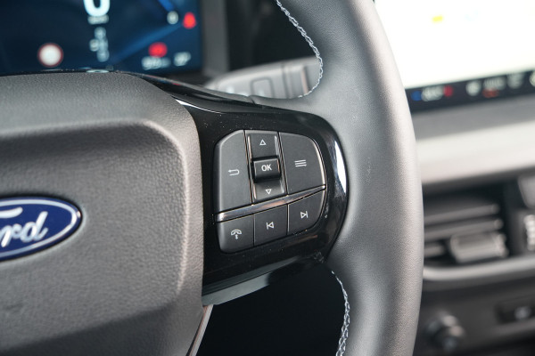 Ford E-Transit Courier Limited 44 kWh 136pk - Trekhaak - Stoel/Stuurverwarming - ACC - Blindspot - Camera - Rijklaar