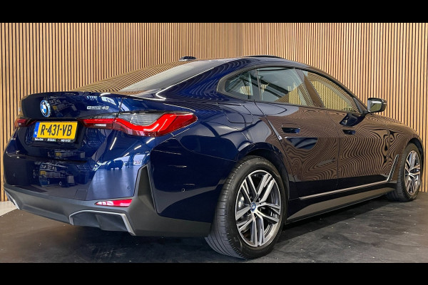 BMW i4 EDrive40 High Executive 84 kWh|99% SOH|PANORAMADAK|HEAD-UP|ACC|MEMORY|VOLLEDER|CARPLAY|CAMERA|STOELVERW|NAP|ORG.NL|INCL.BTW