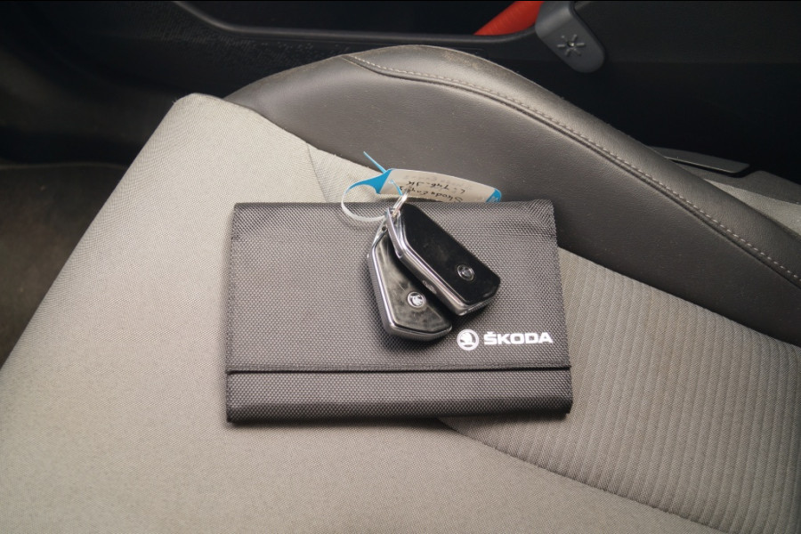 Škoda ENYAQ iV 80 204pk 77kWh -SOH92%-TREKHAAK-ECC-PDC-