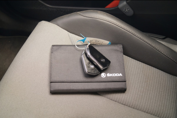 Škoda ENYAQ iV 80 204pk 77kWh -SOH92%-TREKHAAK-ECC-PDC-