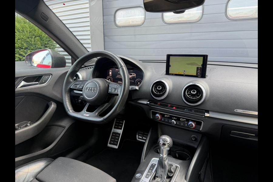 Audi A3 Sportback 35 TFSI CoD Sport S Line | Navigatie | Parkeersensoren | 18 Inch Lichtmetalen Velgen | Climate Control |
