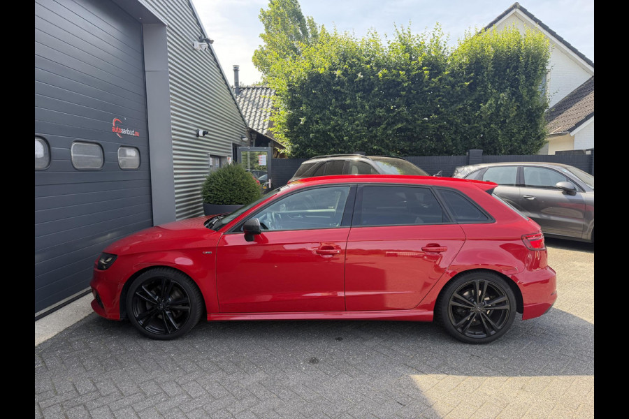 Audi A3 Sportback 35 TFSI CoD Sport S Line | Navigatie | Parkeersensoren | 18 Inch Lichtmetalen Velgen | Climate Control |