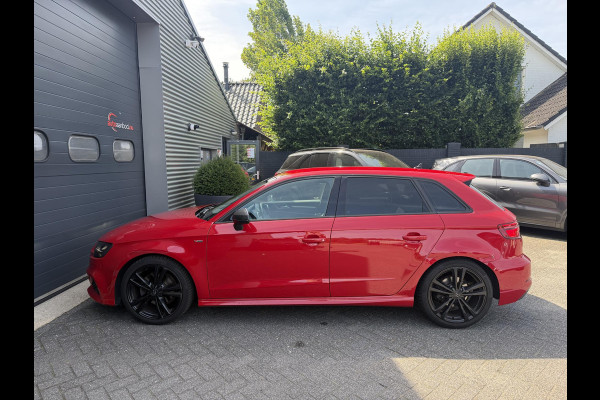 Audi A3 Sportback 35 TFSI CoD Sport S Line | Navigatie | Parkeersensoren | 18 Inch Lichtmetalen Velgen | Climate Control |