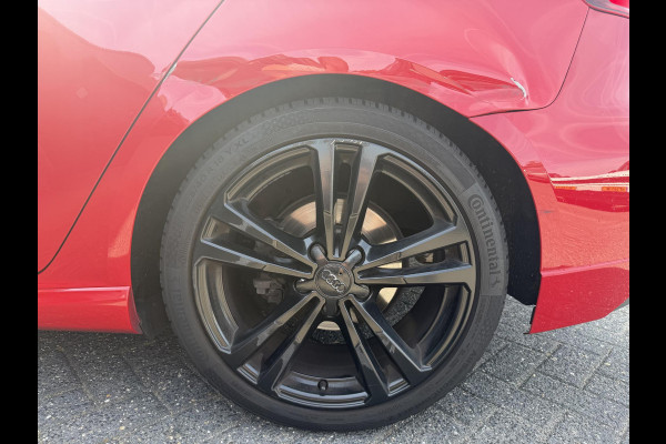 Audi A3 Sportback 35 TFSI CoD Sport S Line | Navigatie | Parkeersensoren | 18 Inch Lichtmetalen Velgen | Climate Control |