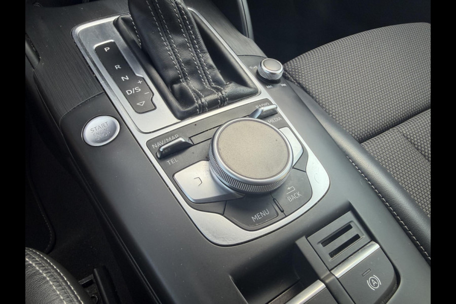 Audi A3 Sportback 35 TFSI CoD Sport S Line | Navigatie | Parkeersensoren | 18 Inch Lichtmetalen Velgen | Climate Control |