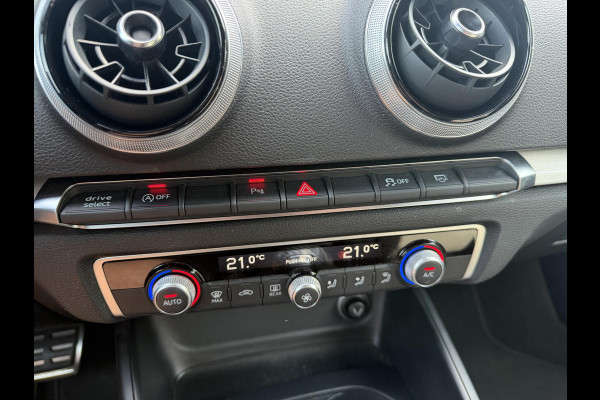 Audi A3 Sportback 35 TFSI CoD Sport S Line | Navigatie | Parkeersensoren | 18 Inch Lichtmetalen Velgen | Climate Control |