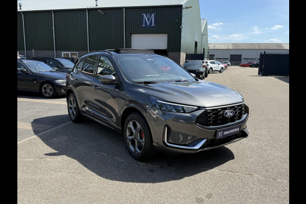 Ford Kuga ST Line X VAN:49.000,- VOOR:41.770,- UW WKVOORDEEL: 7.230| 360 GRADEN CAMERA | PANORAMA DAK | ADAPT. CRUISE CONTROL | STOEL & STUUR VERWARMING | SNEL LEVERBAAR|