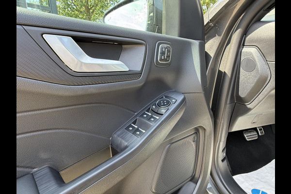 Ford Kuga ST Line X VAN:49.000,- VOOR:41.770,- UW WKVOORDEEL: 7.230| 360 GRADEN CAMERA | PANORAMA DAK | ADAPT. CRUISE CONTROL | STOEL & STUUR VERWARMING | SNEL LEVERBAAR|