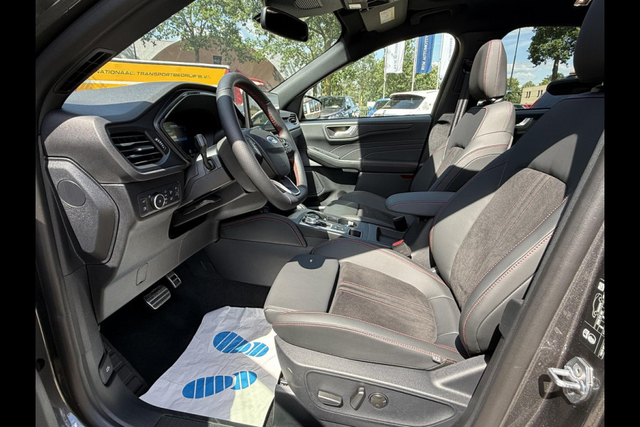 Ford Kuga ST Line X VAN:49.000,- VOOR:41.770,- UW WKVOORDEEL: 7.230| 360 GRADEN CAMERA | PANORAMA DAK | ADAPT. CRUISE CONTROL | STOEL & STUUR VERWARMING | SNEL LEVERBAAR|