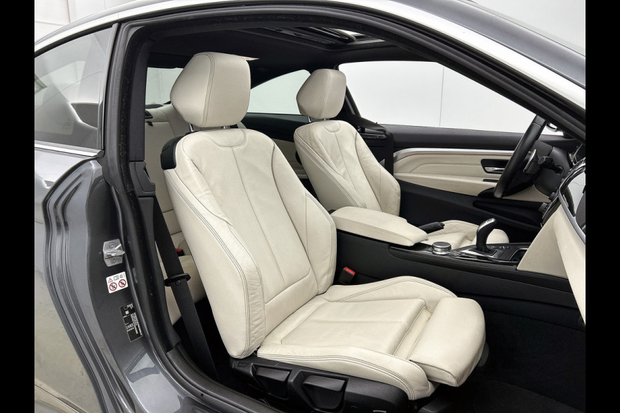 BMW 4 Serie Coupé 420i High Executive M-Sport AANBIEIDNG !! (NL-Auto, Dealer OndrH, Dakraam, Trekhaak, Navi Pro, StoelV, Etc)