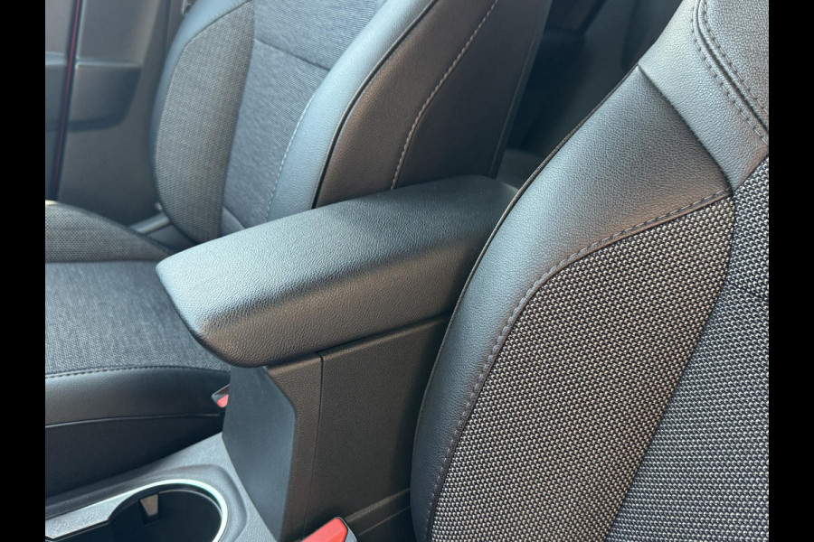 Renault Captur 1.6 E-Tech Hybrid 145 Rive Gauche NL-AUTO | NAVI | CAMERA | CARPLAY