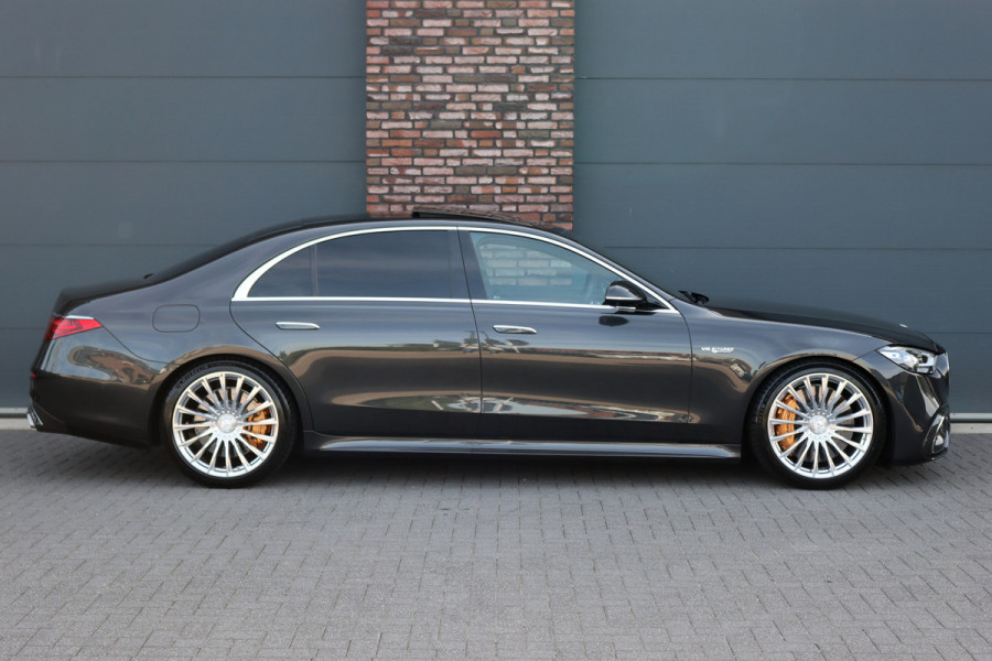 Mercedes-Benz S-Klasse AMG 63 S E Performance | 802 pk | Keramisch | Achterasbesturing | Massage | Burmester High End | Distronic+ | HUD | Chauffeurspakket | Entertainmentpakket Premium Achter | Stoelventilatie V+A | Vlakkenverwarming |