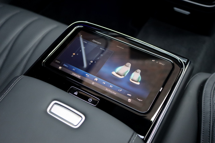 Mercedes-Benz S-Klasse AMG 63 S E Performance | 802 pk | Keramisch | Achterasbesturing | Massage | Burmester High End | Distronic+ | HUD | Chauffeurspakket | Entertainmentpakket Premium Achter | Stoelventilatie V+A | Vlakkenverwarming |