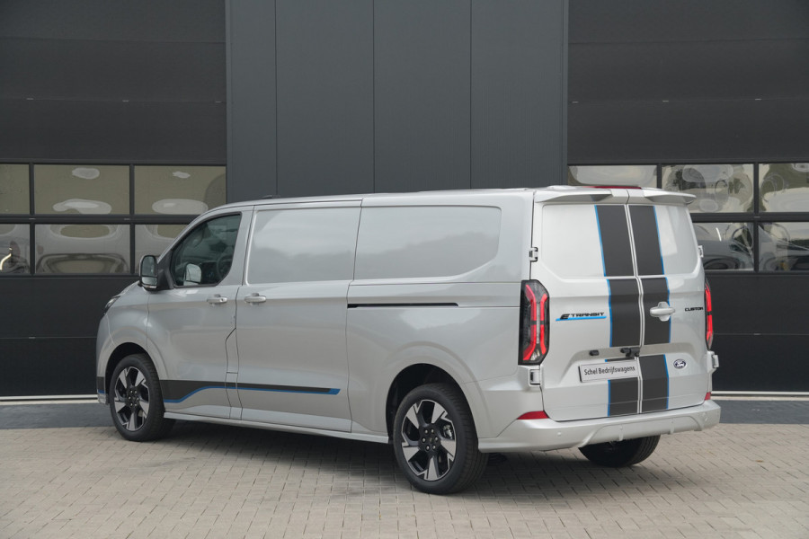 Ford E-Transit Custom 340 L2H1 Sport 71 kWh 218pk - 2x Schuifdeur - ACC - Elek Trekhaak - B&O - Navi - Stoel/Stuurverwarming - 360 Camera - Blindspot