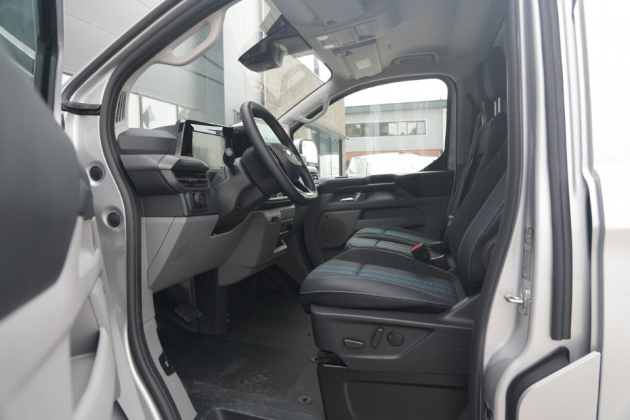 Ford E-Transit Custom 340 L2H1 Sport 71 kWh 218pk - 2x Schuifdeur - ACC - Elek Trekhaak - B&O - Navi - Stoel/Stuurverwarming - 360 Camera - Blindspot