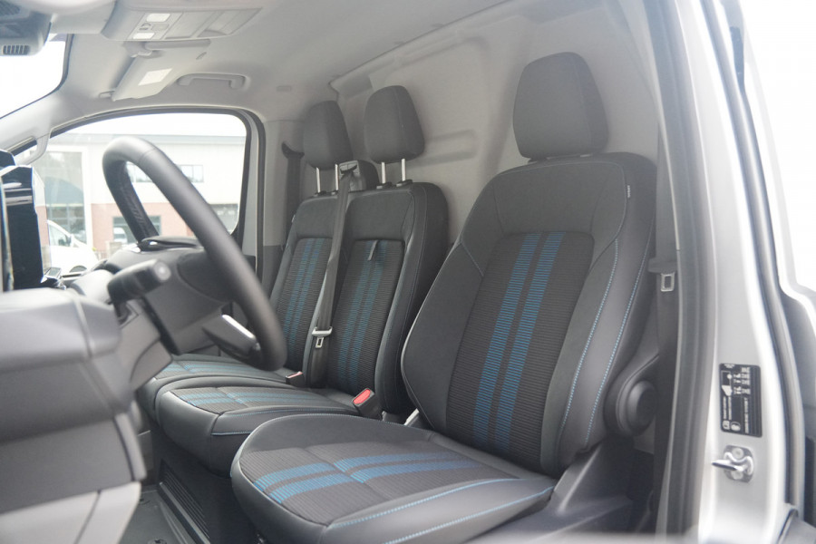 Ford E-Transit Custom 340 L2H1 Sport 71 kWh 218pk - 2x Schuifdeur - ACC - Elek Trekhaak - B&O - Navi - Stoel/Stuurverwarming - 360 Camera - Blindspot