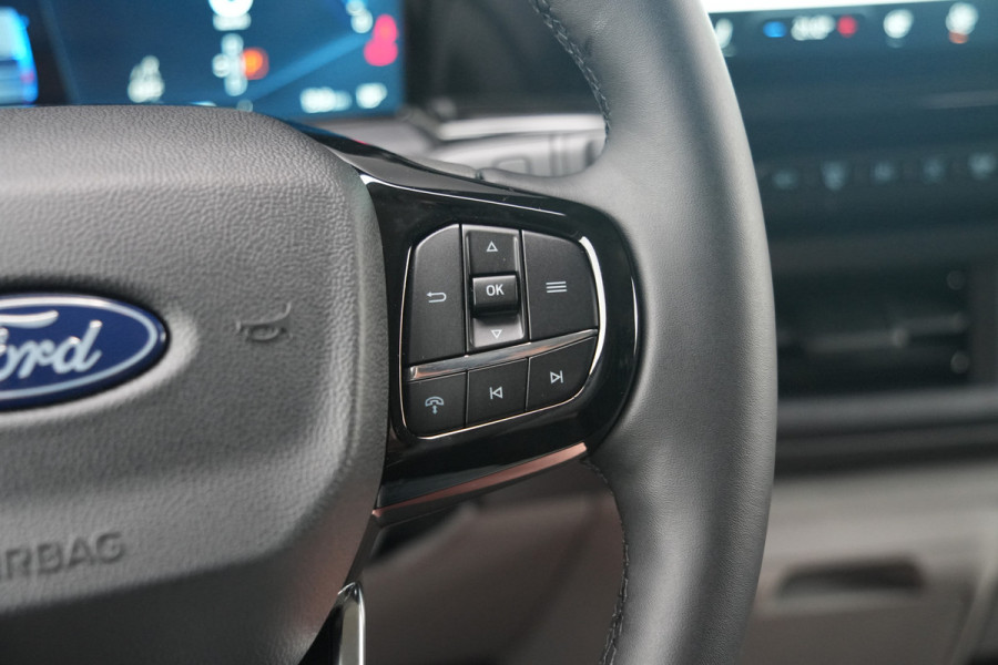 Ford E-Transit Custom 340 L2H1 Sport 71 kWh 218pk - 2x Schuifdeur - ACC - Elek Trekhaak - B&O - Navi - Stoel/Stuurverwarming - 360 Camera - Blindspot