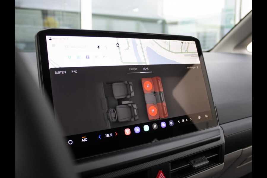 Kia PV5 Passenger Elite Executive 71.2 kWh | Stoel en stuurverwarming | 360 graden camera |  Elektrisch bedienbare schuifdeuren links en rechts |