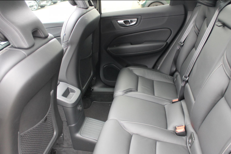 Volvo XC60 T6 Recharge AWD Long Range 350PK Dark Google Infotainment / Elektrisch schuif-kanteldak / 22" lichtmetalen velgen / Stoelventilatie-verwarming voor / Stuurwielverwarming
