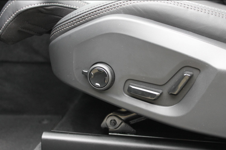 Volvo XC60 T6 Recharge AWD Long Range 350PK Dark Google Infotainment / Elektrisch schuif-kanteldak / 22" lichtmetalen velgen / Stoelventilatie-verwarming voor / Stuurwielverwarming