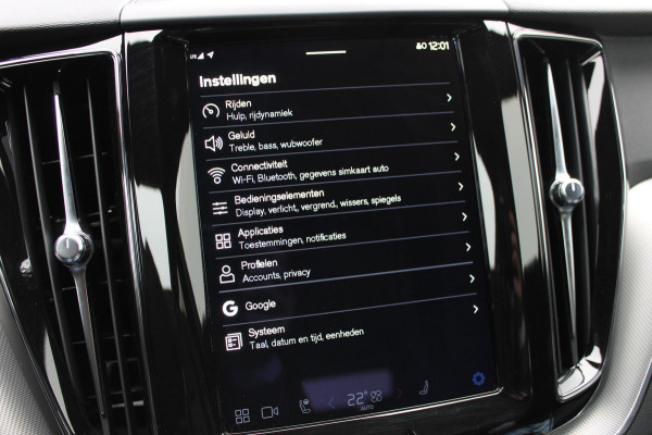 Volvo XC60 T6 Recharge AWD Long Range 350PK Dark Google Infotainment / Elektrisch schuif-kanteldak / 22" lichtmetalen velgen / Stoelventilatie-verwarming voor / Stuurwielverwarming