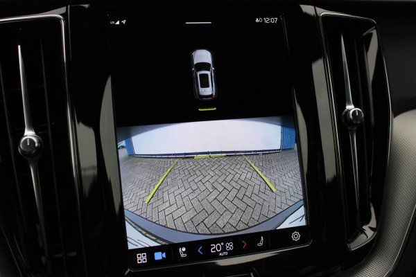 Volvo XC60 T6 Recharge AWD Long Range 350PK Dark Google Infotainment / Elektrisch schuif-kanteldak / 22" lichtmetalen velgen / Stoelventilatie-verwarming voor / Stuurwielverwarming
