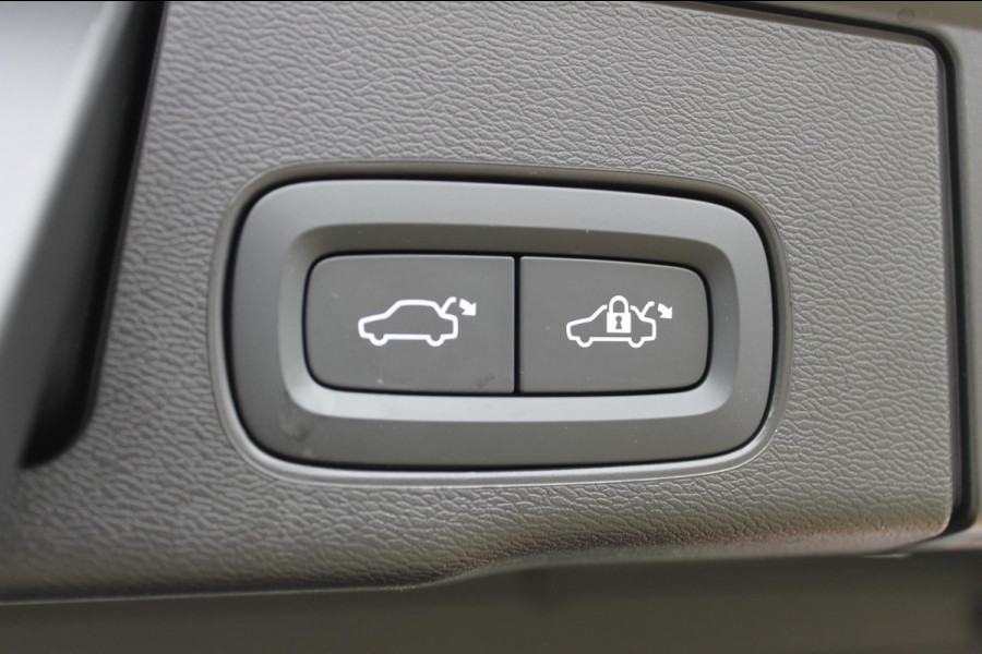 Volvo XC60 T6 Recharge AWD Long Range 350PK Dark Google Infotainment / Elektrisch schuif-kanteldak / 22" lichtmetalen velgen / Stoelventilatie-verwarming voor / Stuurwielverwarming