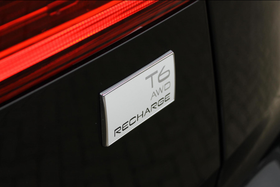 Volvo XC60 T6 Recharge AWD Long Range 350PK Dark Google Infotainment / Elektrisch schuif-kanteldak / 22" lichtmetalen velgen / Stoelventilatie-verwarming voor / Stuurwielverwarming